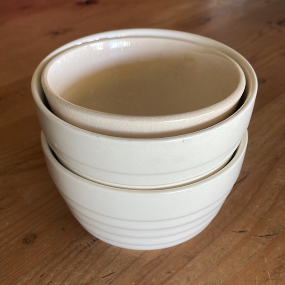 Three Vintage USA Pottery Bowls - Picture 11 of 11